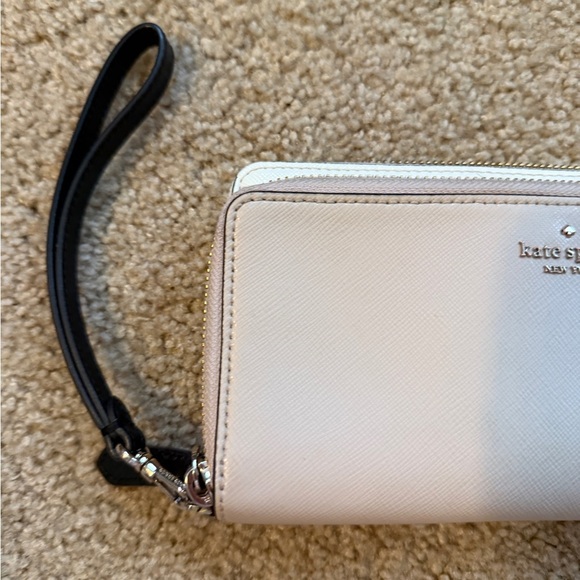 Kate Spade Ivory Wristlet with Black Strap - Picture 2 of 8